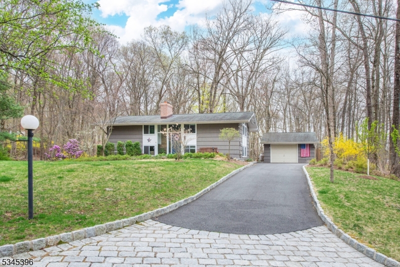 3 Audubon Dr