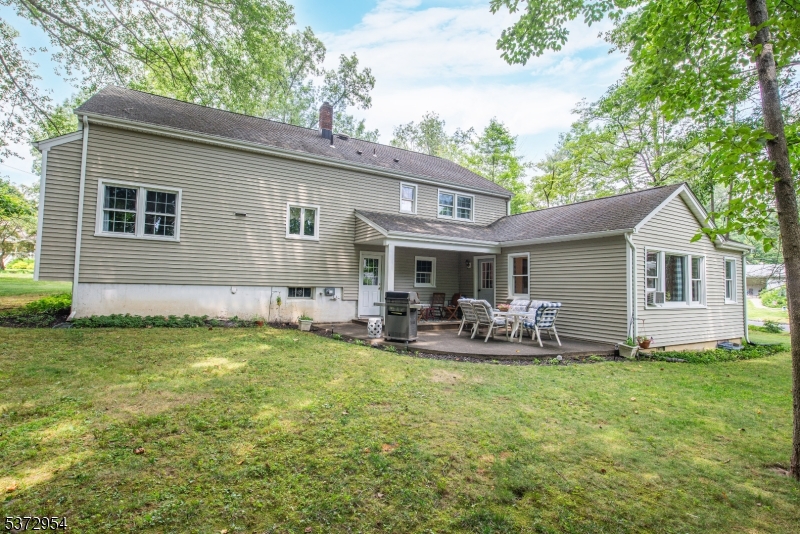 17 GROVE AVE