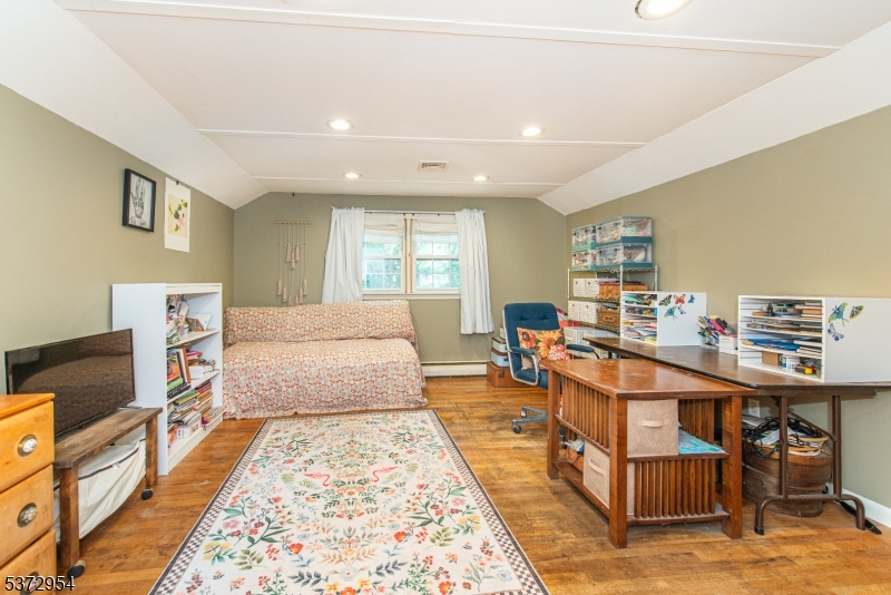 17 GROVE AVE