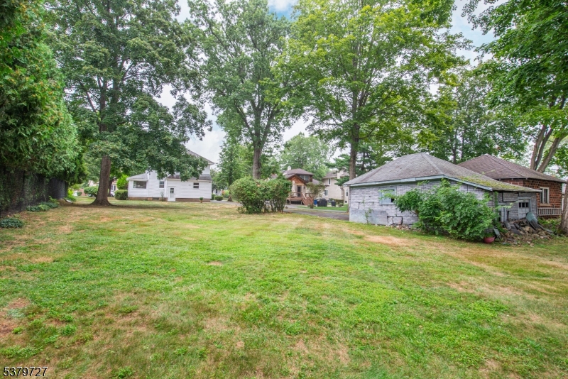 50 FRANKLIN PL