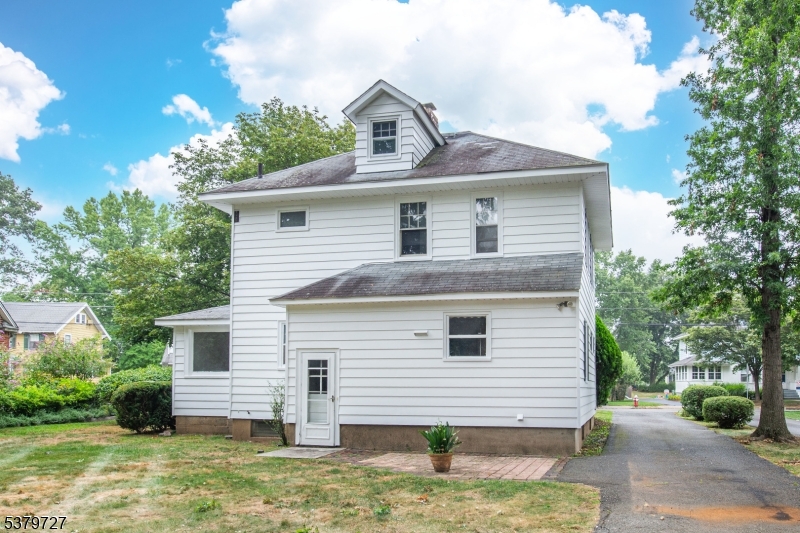 50 FRANKLIN PL