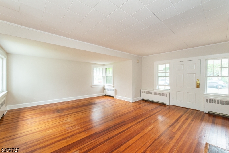 50 FRANKLIN PL