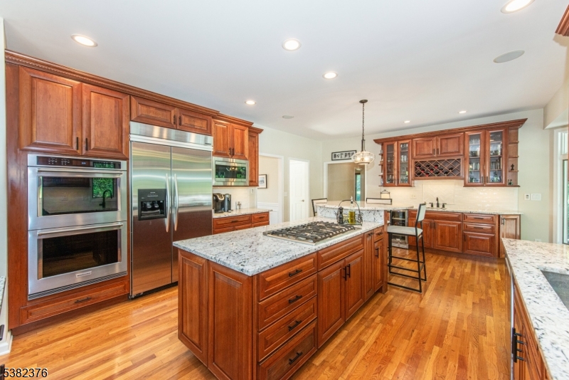 2 Wexford Ct