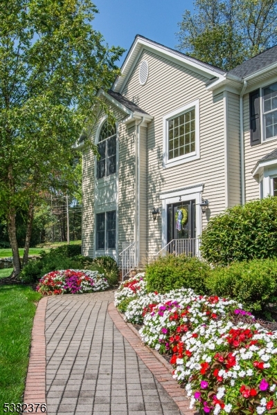 2 Wexford Ct