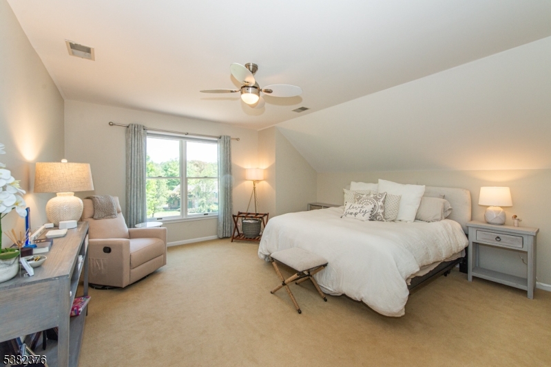 2 Wexford Ct