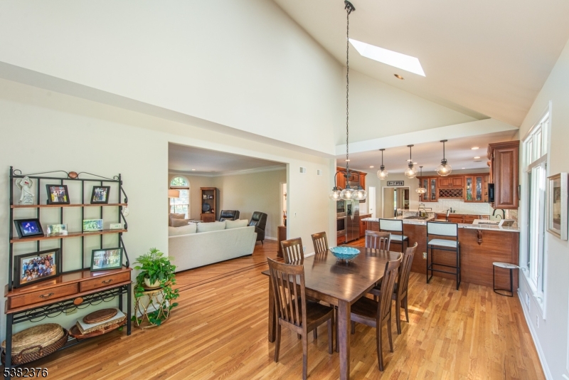 2 Wexford Ct