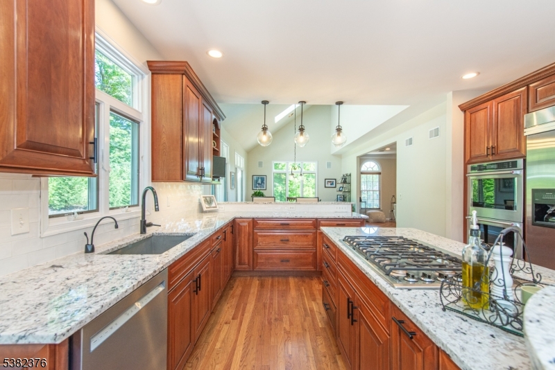 2 Wexford Ct