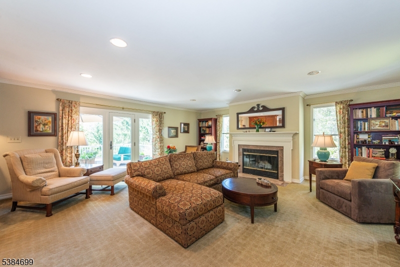 9 ROLLING RIDGE RD