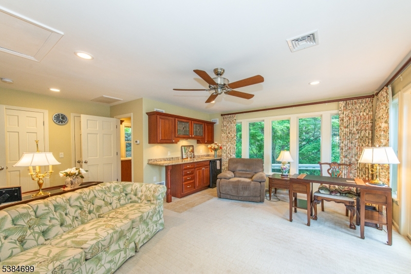 9 ROLLING RIDGE RD