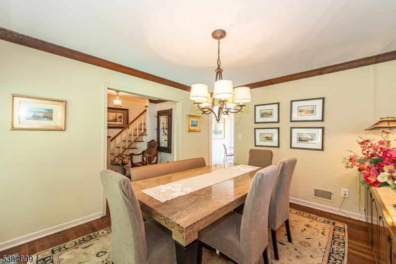 9 ROLLING RIDGE RD