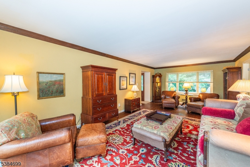 9 ROLLING RIDGE RD