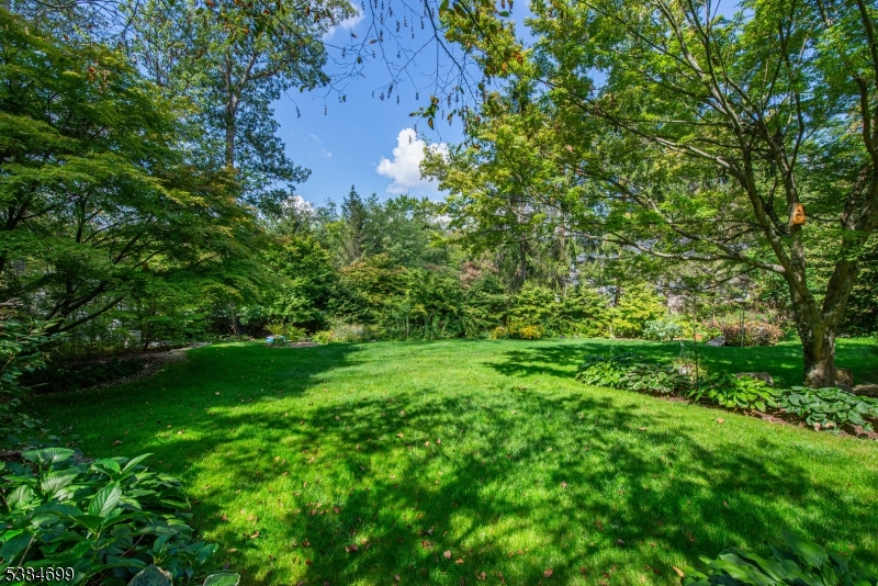 9 ROLLING RIDGE RD