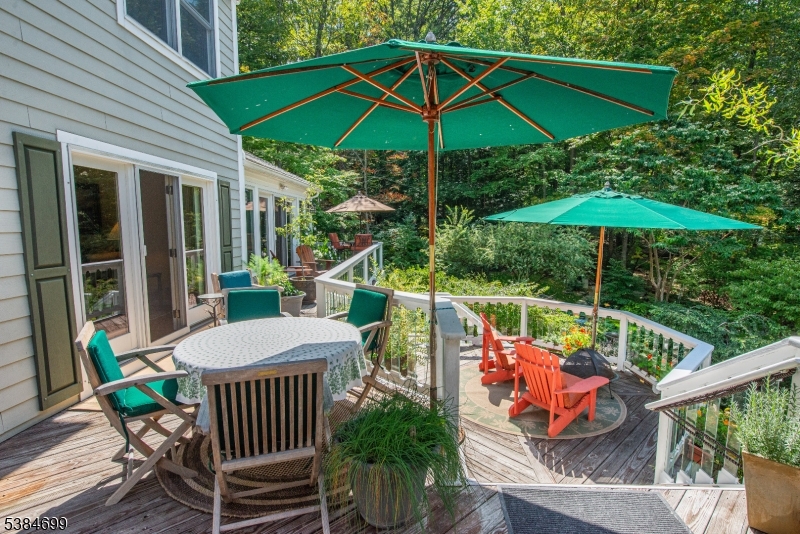 9 ROLLING RIDGE RD
