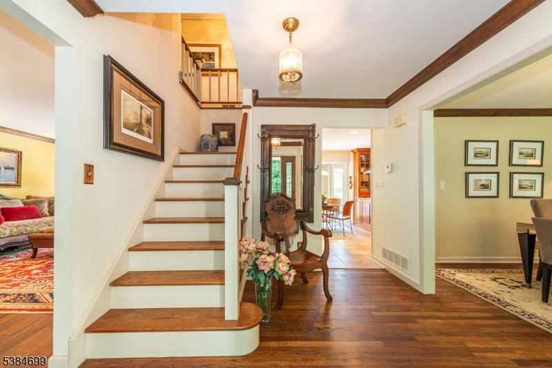 9 ROLLING RIDGE RD