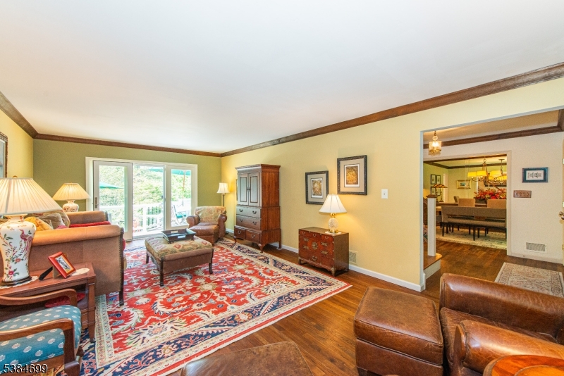 9 ROLLING RIDGE RD