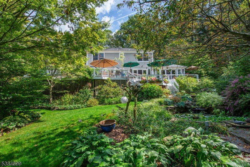 9 ROLLING RIDGE RD