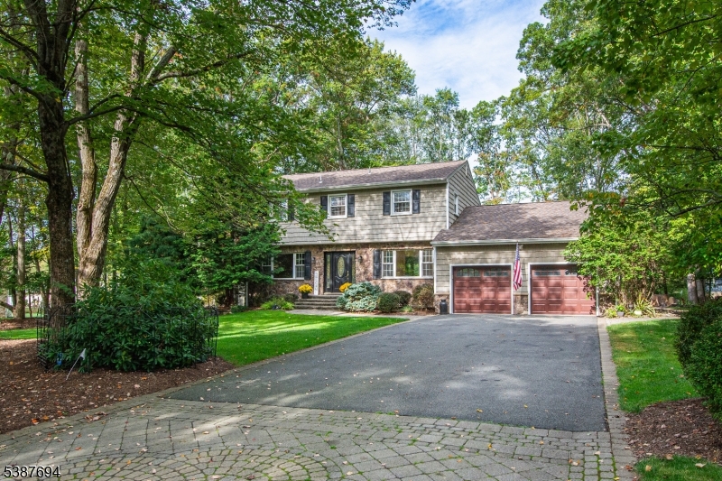 13 HOLLY DR
