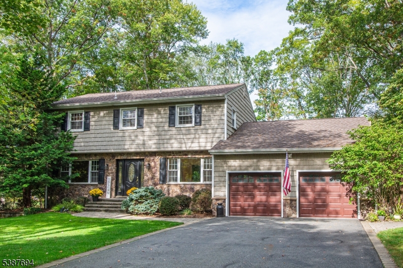 13 HOLLY DR