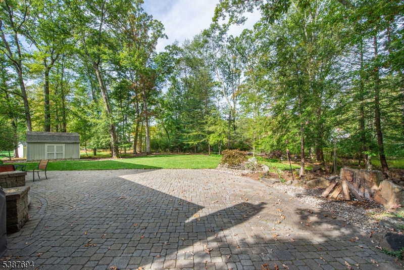 13 HOLLY DR