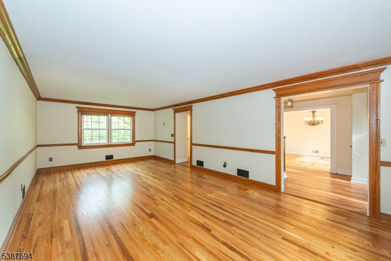 13 HOLLY DR