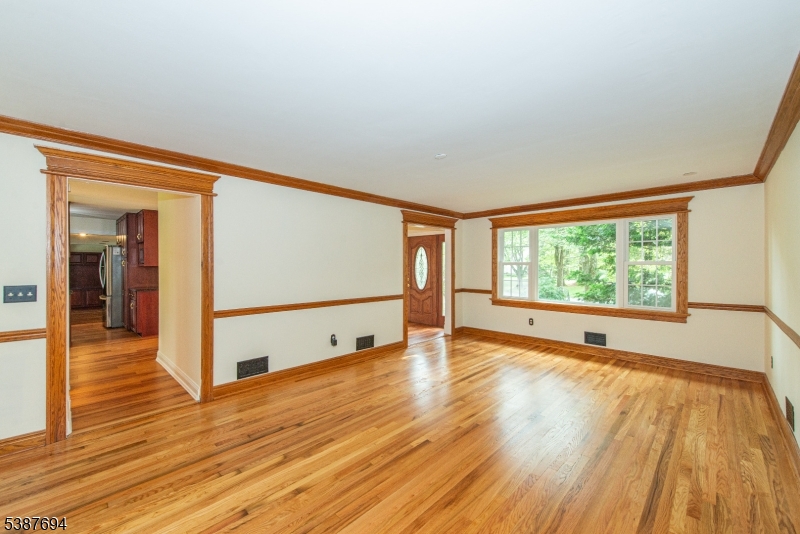 13 HOLLY DR