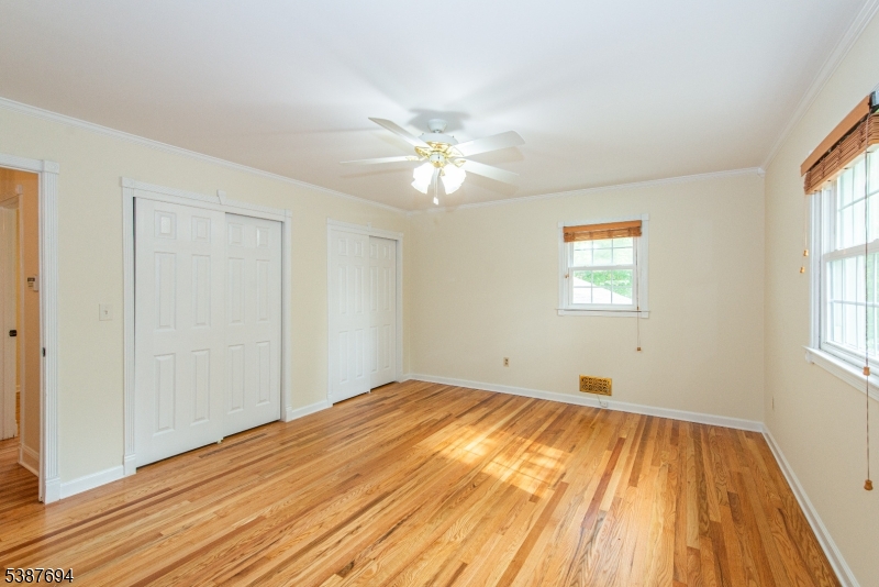 13 HOLLY DR