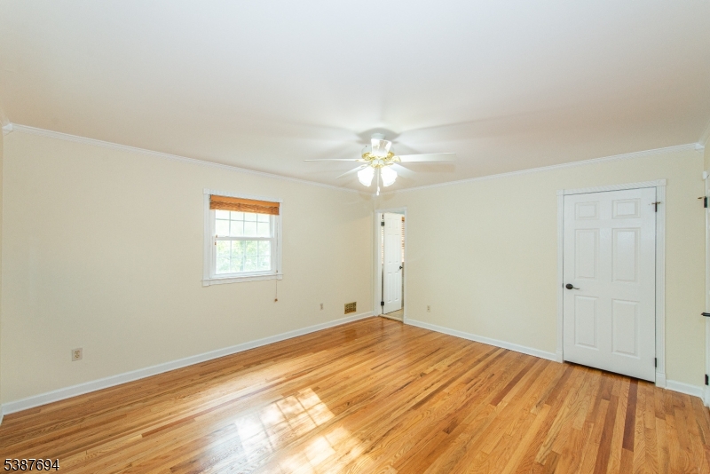 13 HOLLY DR