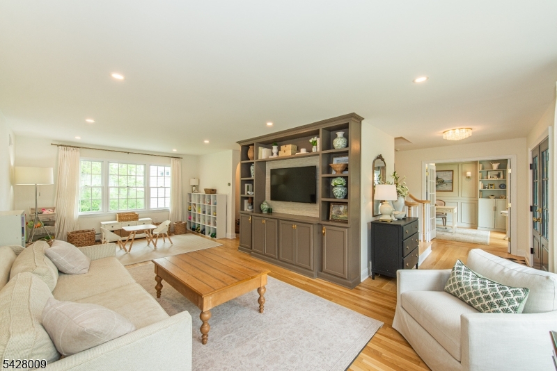 17 WESTOVER TER
