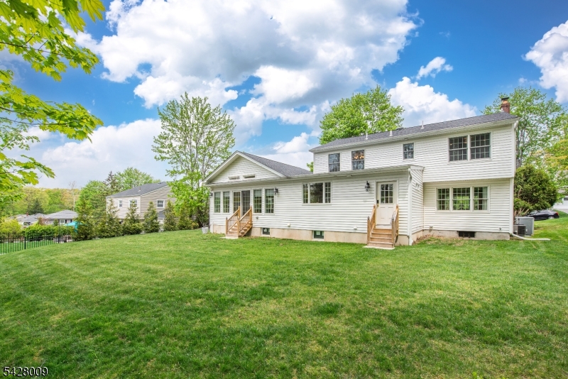 17 WESTOVER TER
