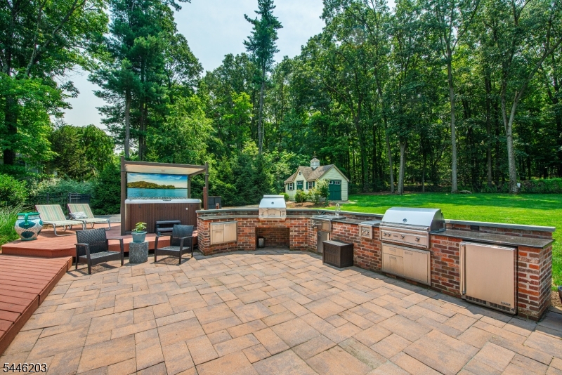 3 BRANDYWINE CT