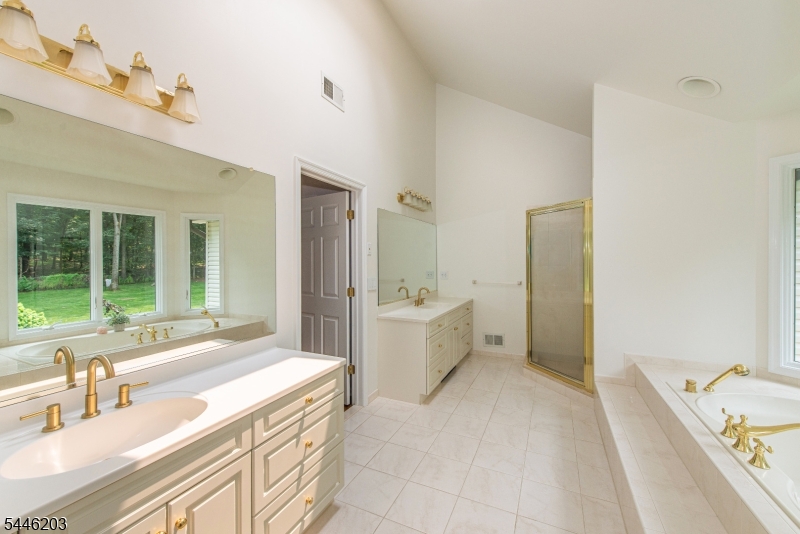 3 BRANDYWINE CT