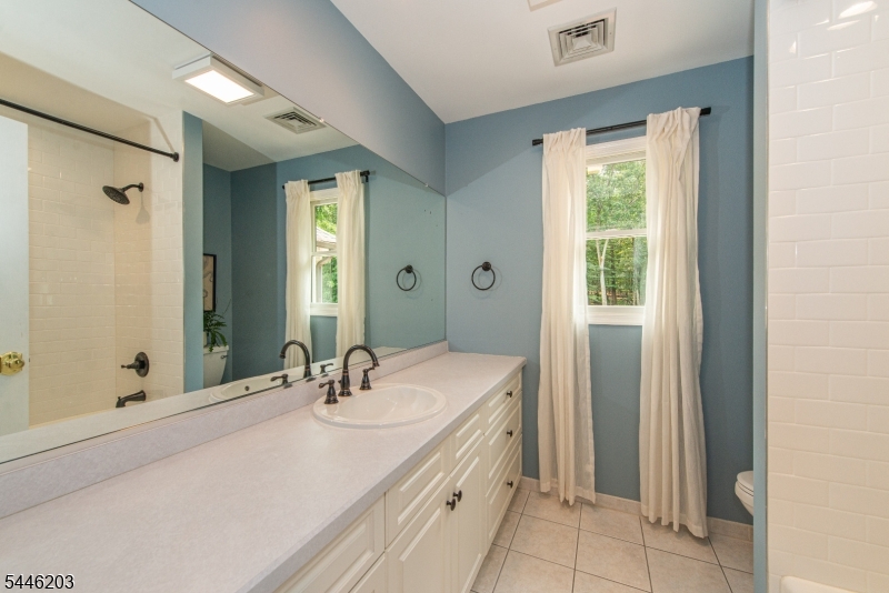 3 BRANDYWINE CT