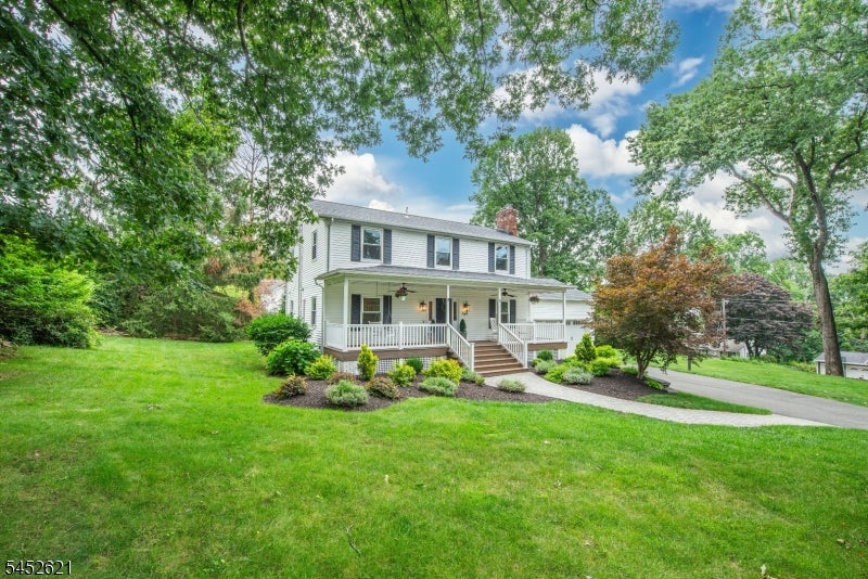 8 SOUTHVIEW RD