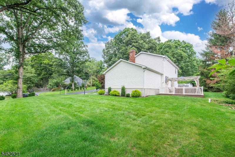 8 SOUTHVIEW RD