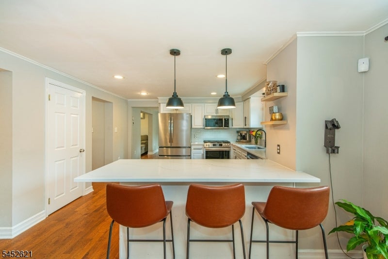 8 SOUTHVIEW RD