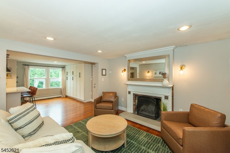 8 SOUTHVIEW RD