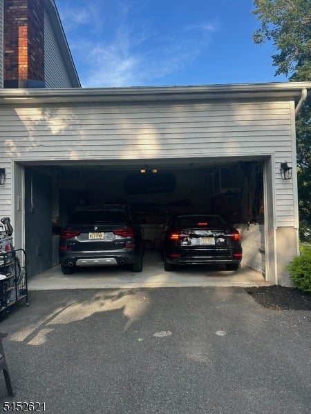 8 SOUTHVIEW RD