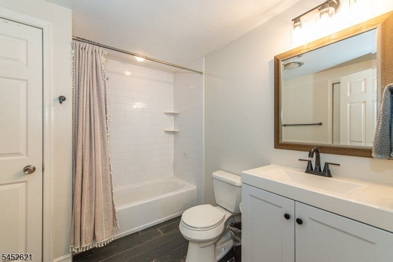8 SOUTHVIEW RD