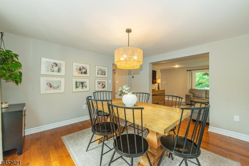 8 SOUTHVIEW RD