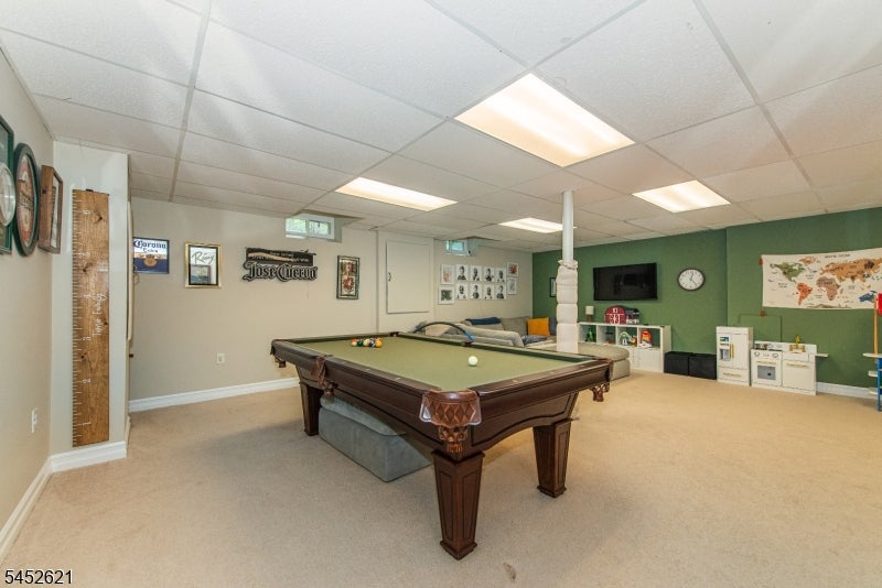 8 SOUTHVIEW RD