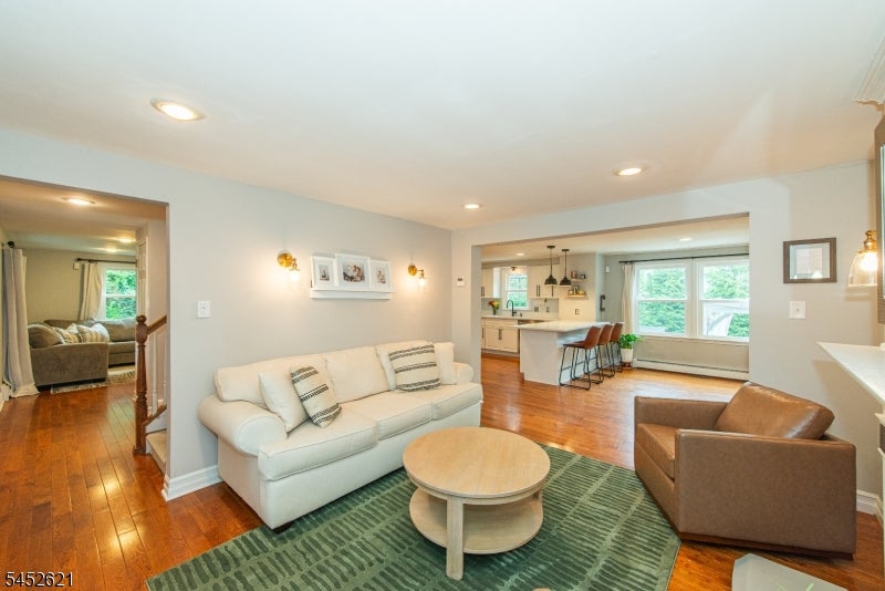 8 SOUTHVIEW RD