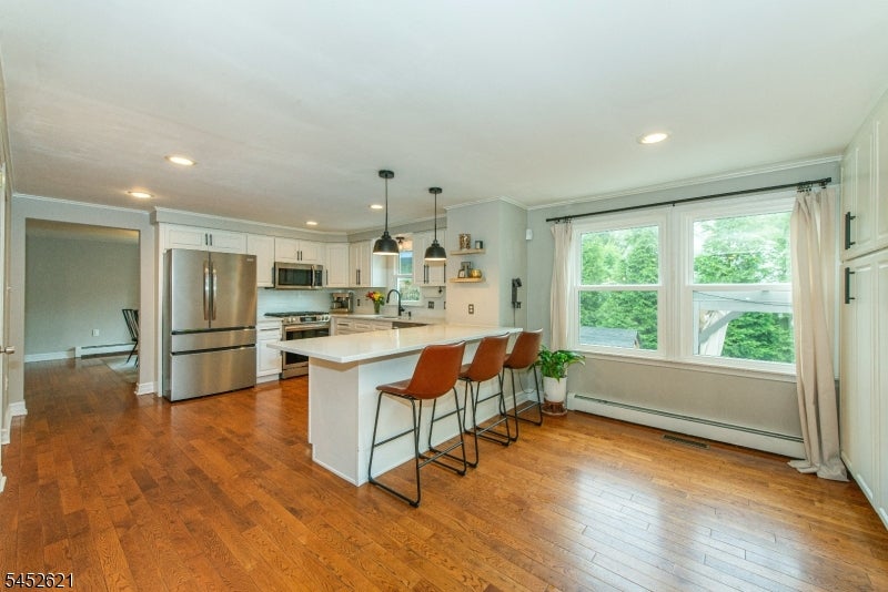 8 SOUTHVIEW RD