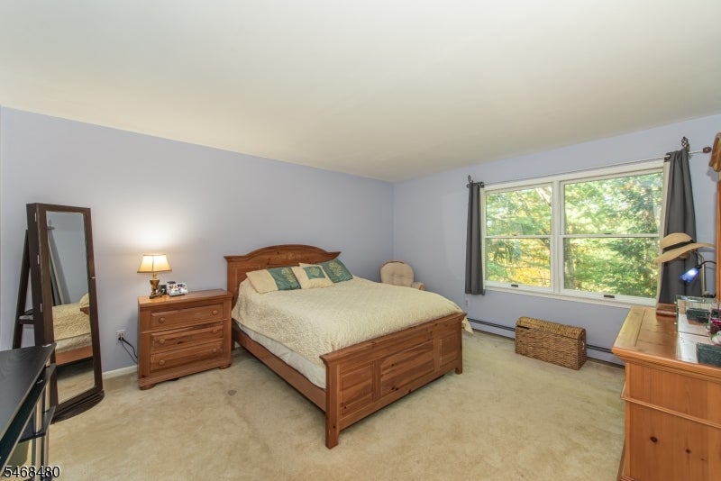 10 JAMES RD