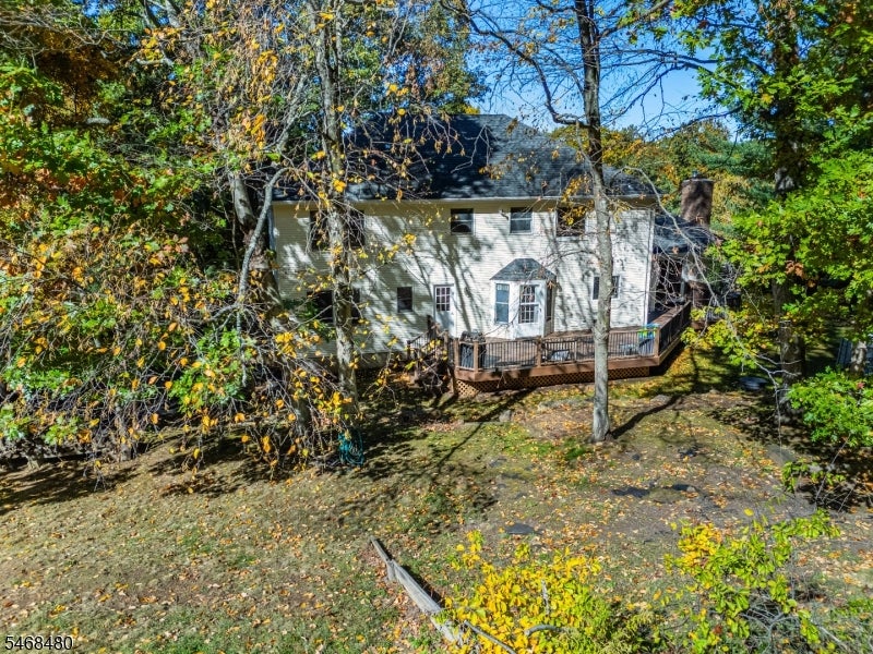 10 JAMES RD