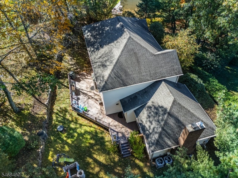 10 JAMES RD