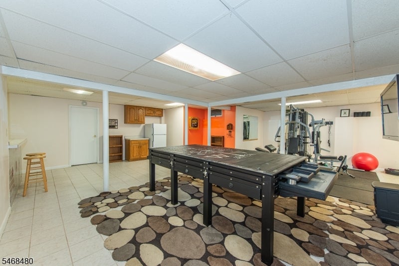 10 JAMES RD