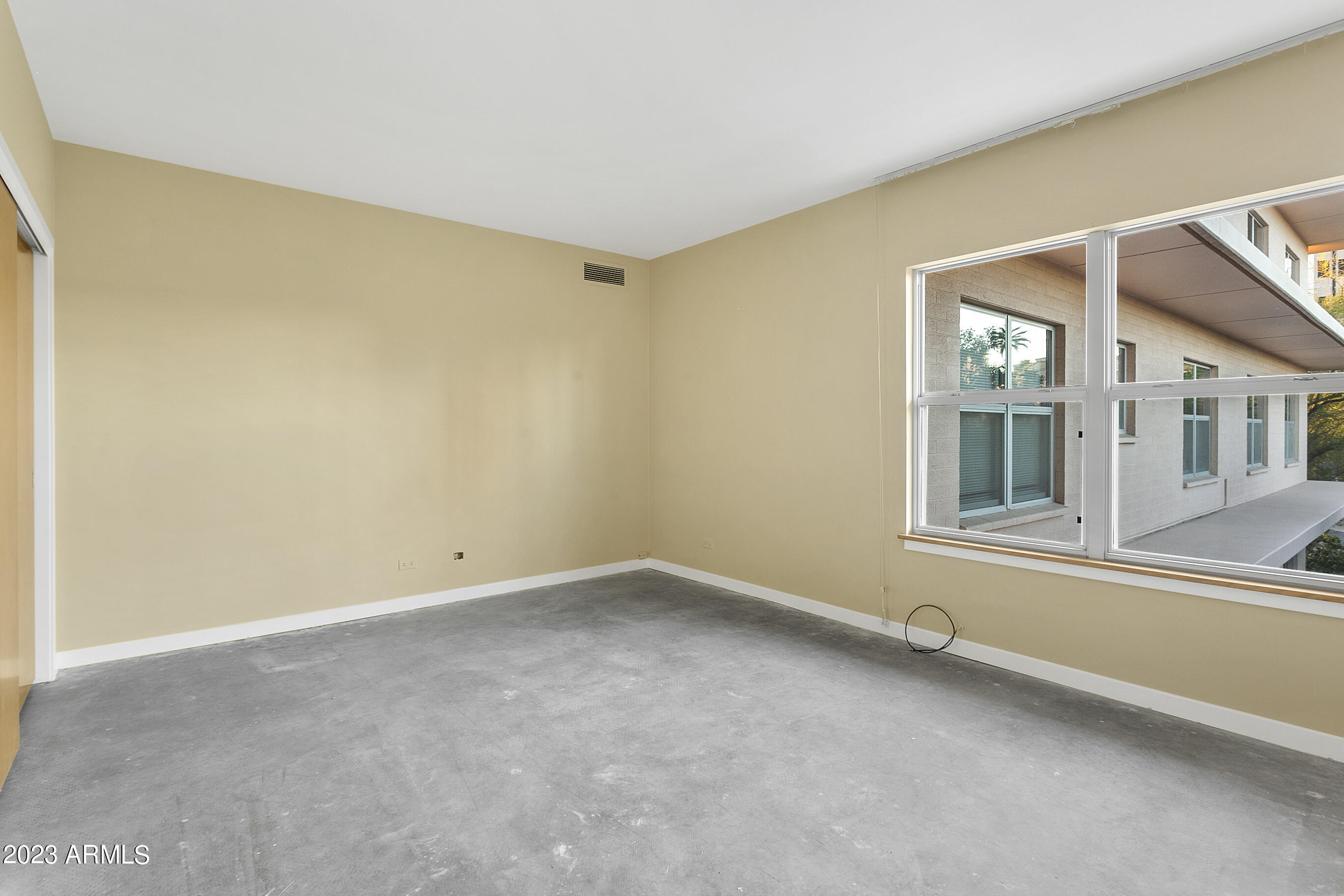 2201 N CENTRAL Avenue, 2A