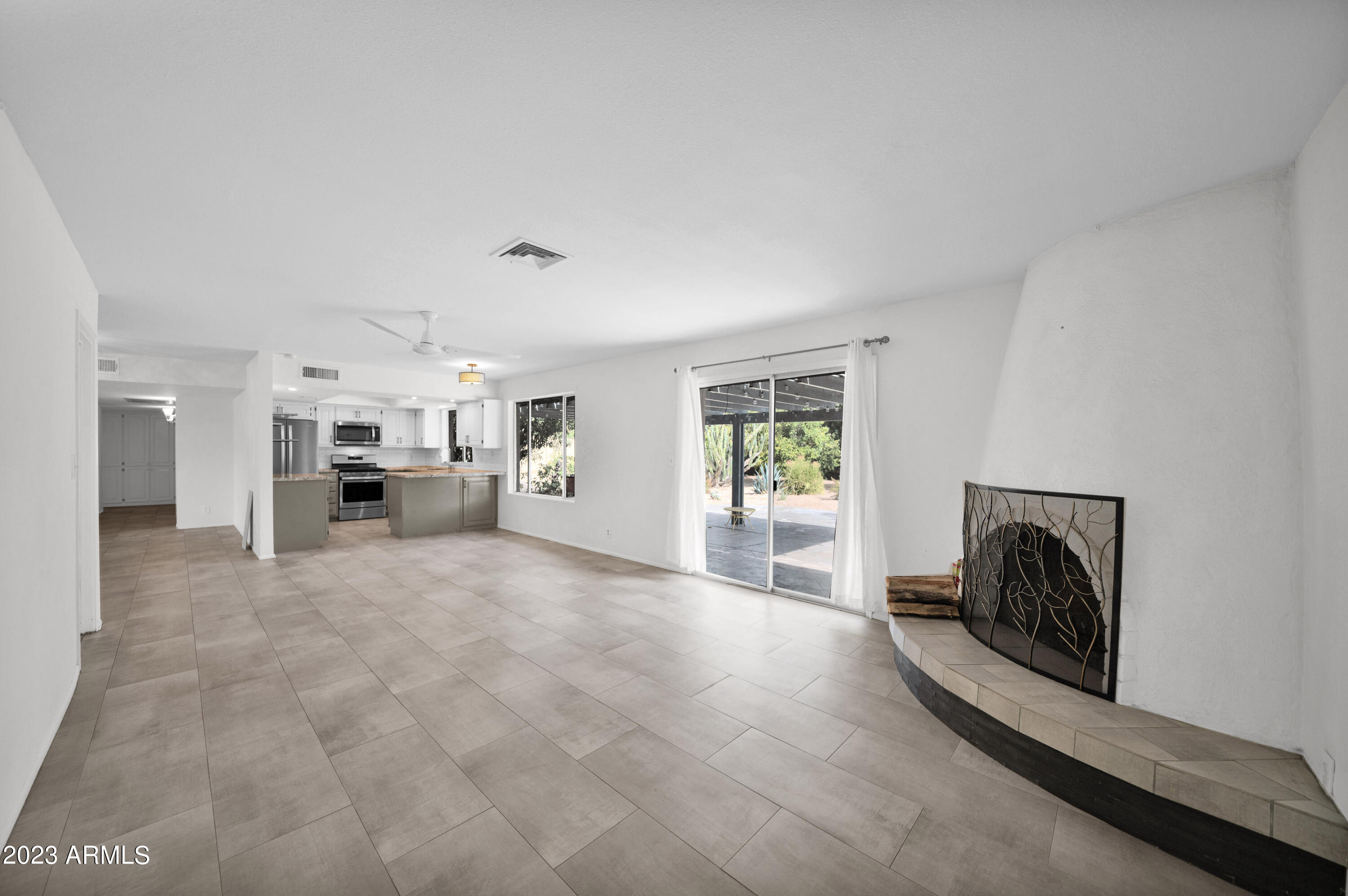 2410 E Sahuaro Drive