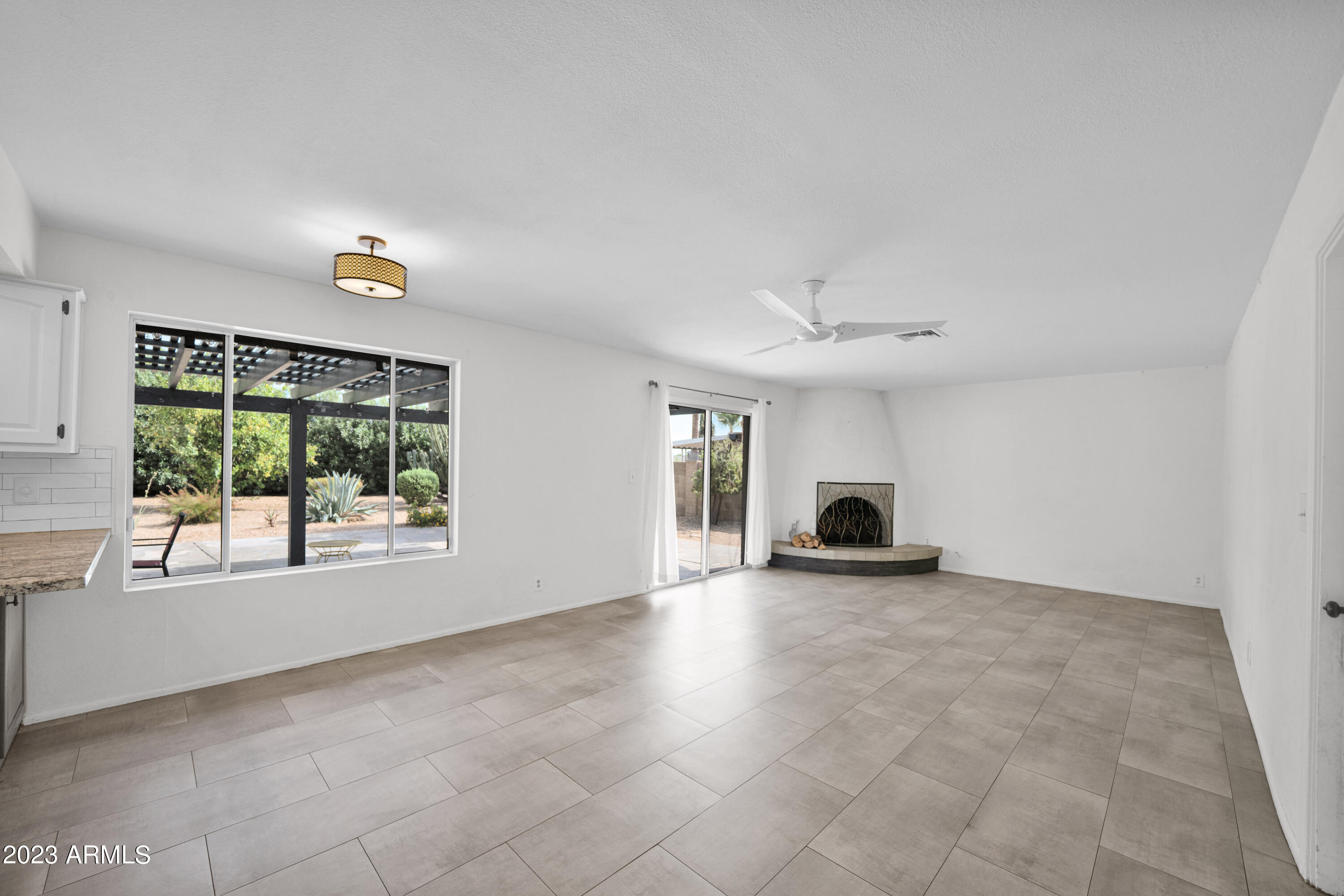 2410 E Sahuaro Drive