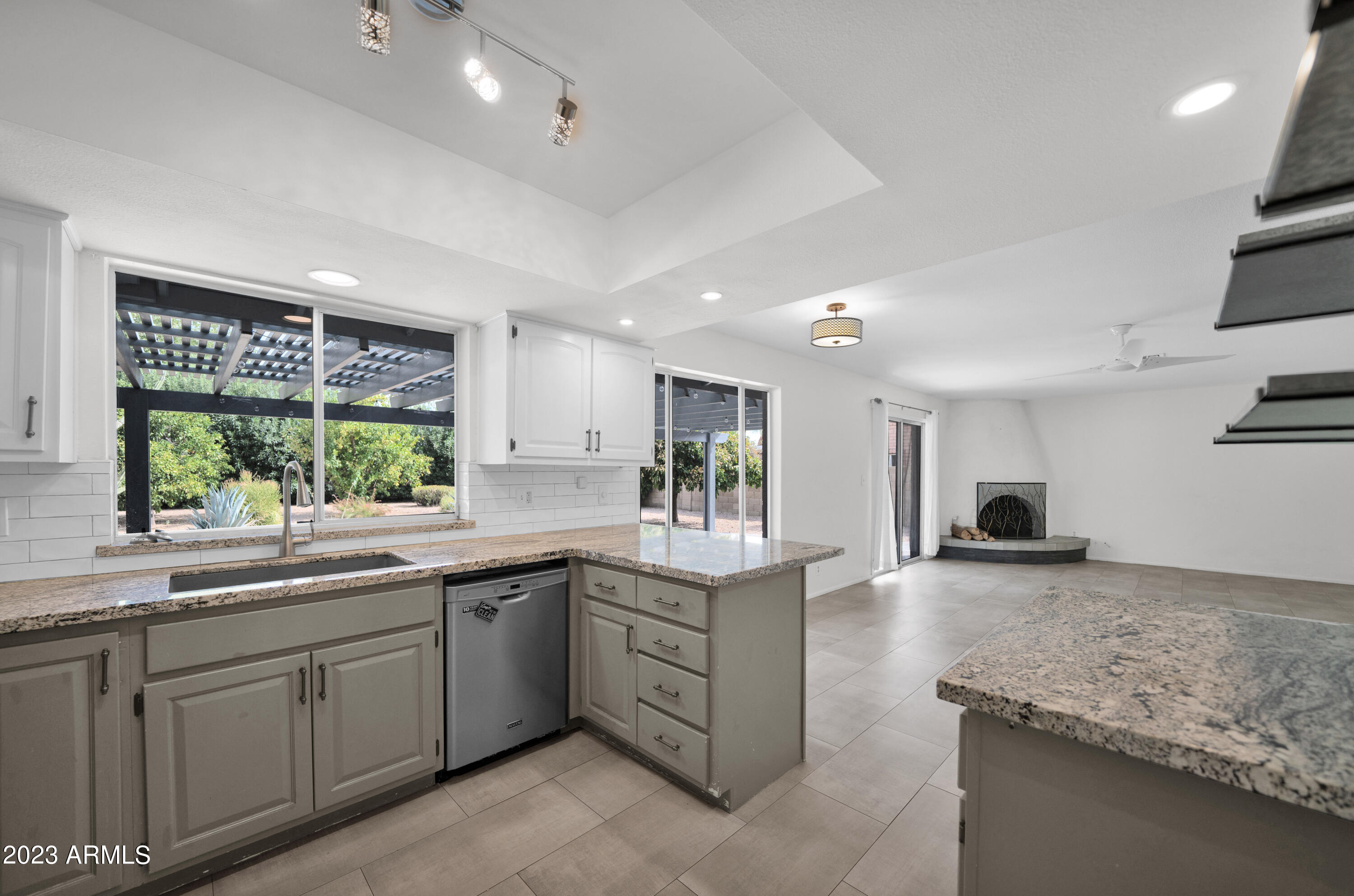 2410 E Sahuaro Drive